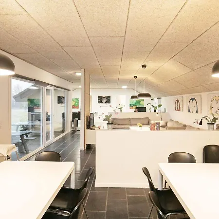 Ten-bedroom In * Brovst