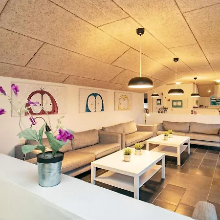 Holiday home Ten-bedroom In *