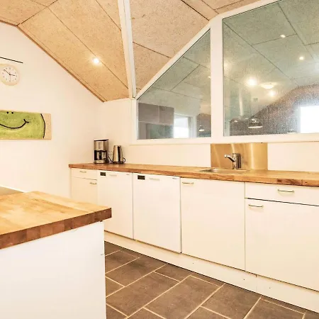 Holiday home Ten-bedroom In *