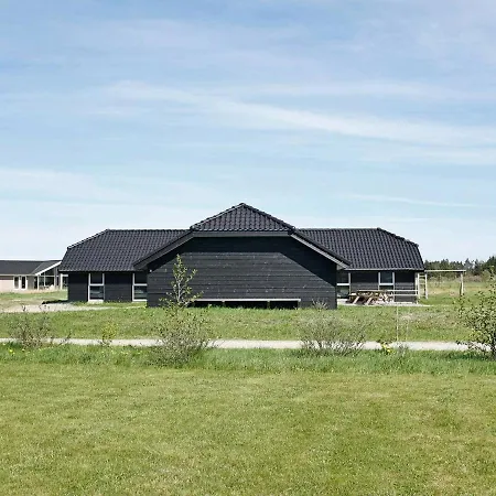 Ten-bedroom In Vakantiehuis