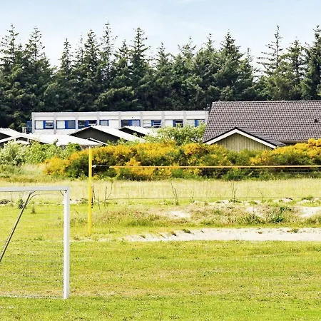 Ten-bedroom In